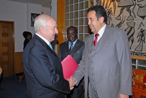 Le Sénateur et le représentant du Maroc