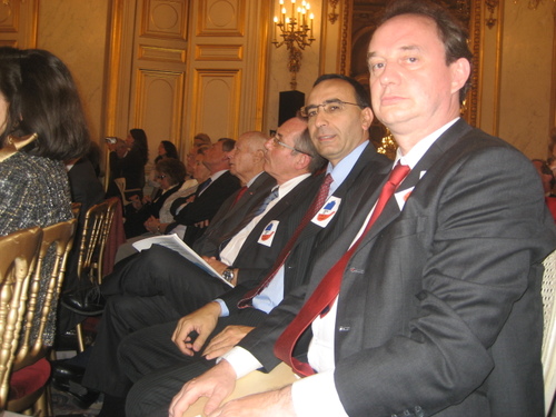 L'Assemblée des Français de l'Etranger arbore la petite main.